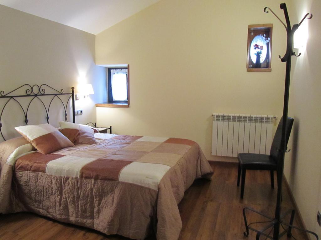 Apartamentos Rurales Casa Baltasar Monasterio De Hermo Ngoại thất bức ảnh